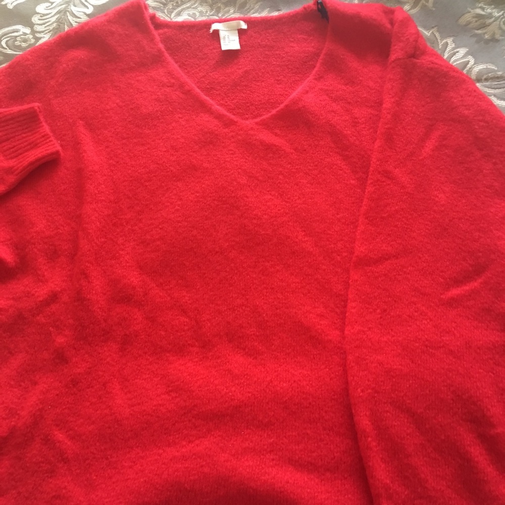 H&M red sweater
